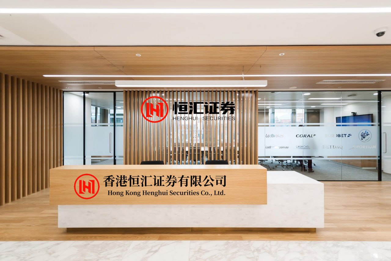 新牛人配资官网 又一家手机公司要做AI眼镜了，前一加联合创始人出手